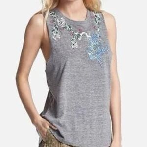 NWT! Elizabeth & James Theo Muscle Tee - M
